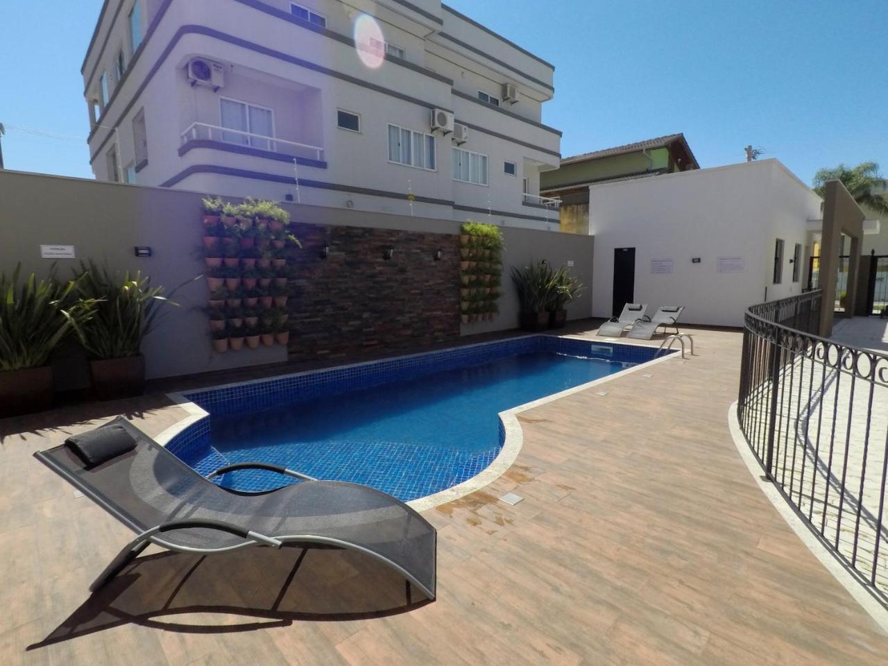 Edificio Varadero Bombinhas Exterior photo
